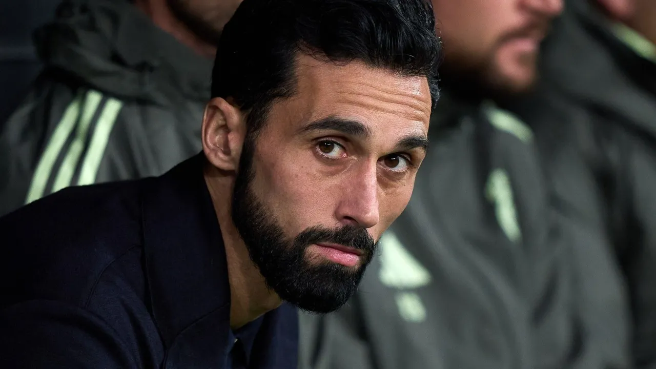 صفقة كبرى محتملة.. مانشستر يونايتد يخطط لضم نجم ليفربول في ميركاتو الصيف